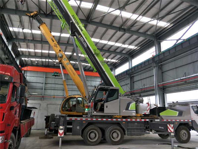 桦川县高空车出租需要注意哪些安全事项？